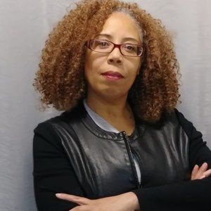 Meet your Posher, Angeline